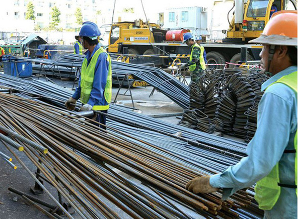 Giá thép leo thang, nhà thầu sốt ruột